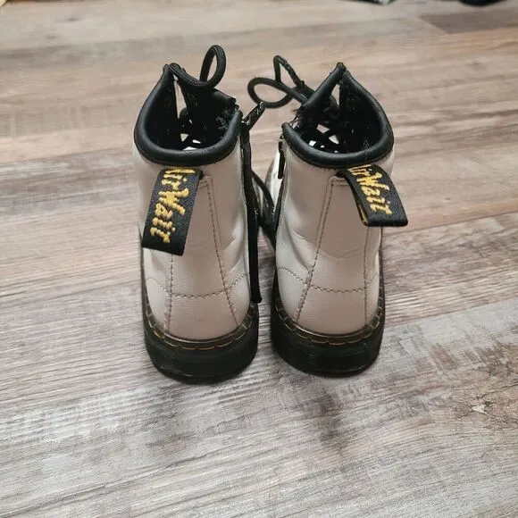 Doc Martens Airwair Size 12 Kids White Leather Combat Boots 1460 J