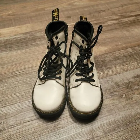 Doc Martens Airwair Size 12 Kids White Leather Combat Boots 1460 J