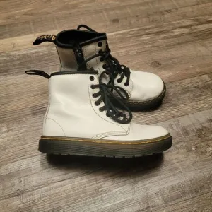 Doc Martens Airwair Size 12 Kids White Leather Combat Boots 1460 J