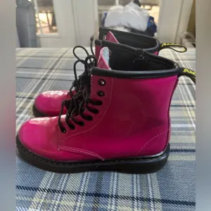 Doc Martens Delaney hot pink girls boots Dr.Marten's