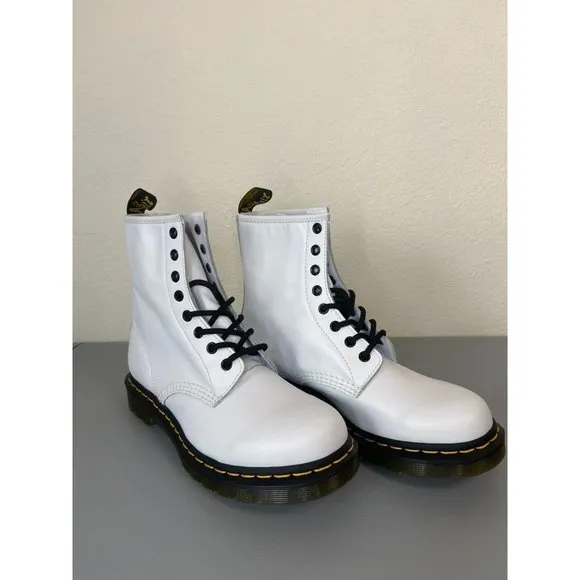 Doc Marten's Dr. Marten's women's US 8 softy T white lace up combat boots‎