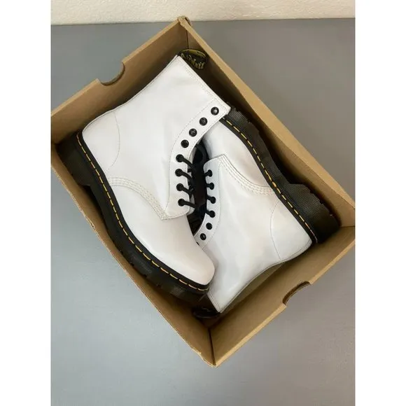 Doc Marten's Dr. Marten's women's US 8 softy T white lace up combat boots‎