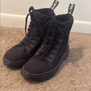 Doc martens EUC size 7-7.5