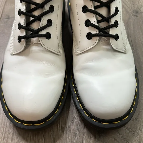 Doc Martens White Lace Up Combat Boots Size 9
