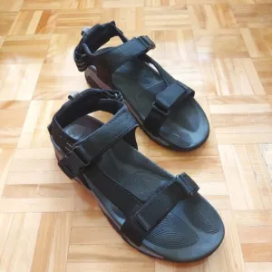 Dockers men strap sandals size 12M