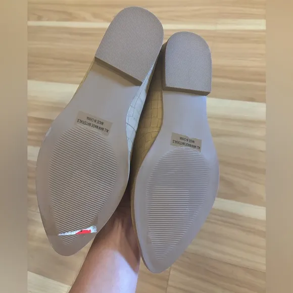 Dolce Vita Almond Toe Island Loafer Flats Size 8 New