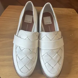Dolce Vita Aubree Woven White Loafers size 7.5