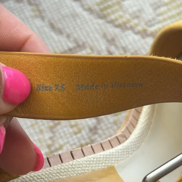 Dolce Vita Elly Honey Suede Leather Platform Sandals Size 7.5