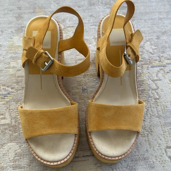 Dolce Vita Elly Honey Suede Leather Platform Sandals Size 7.5