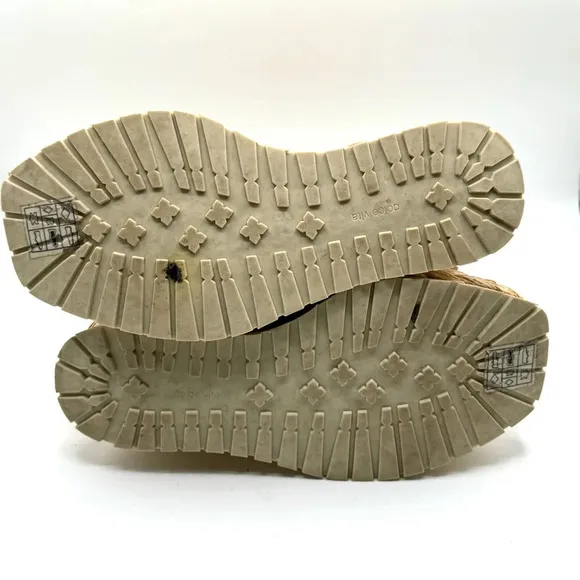 DOLCE VITA Parle Suede Ankle Strap Wedge Sandals Back Zip in Biscuit Size 7.5