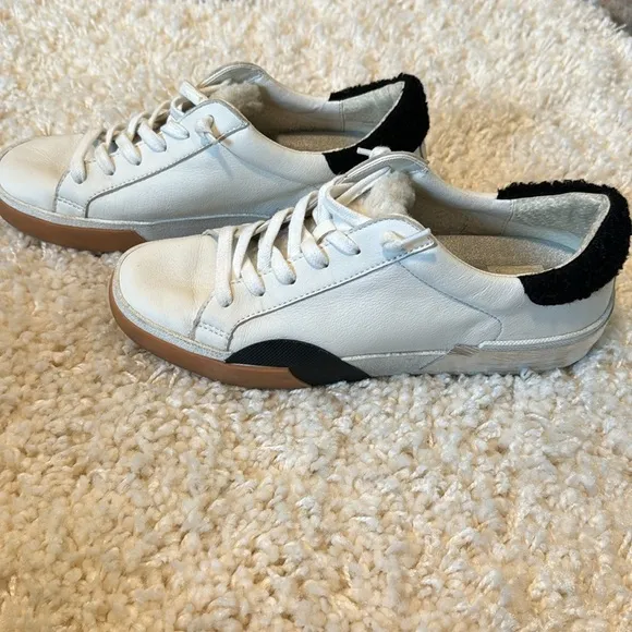 Dolce Vita Womens Round Toe Sherpa Accent Low Top Zina Sneakers White Size 8