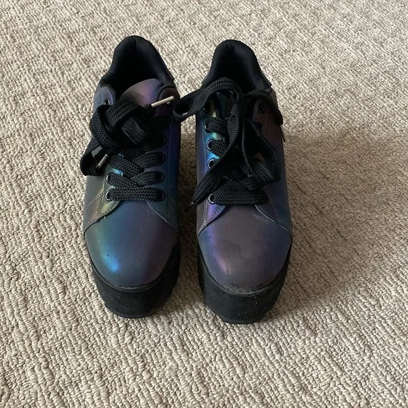 Dolls Kill Hot Topic Y.R.U. YRU Lala Reflective Platform Sneakers size 8