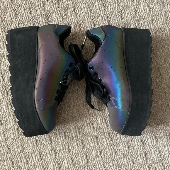 Dolls Kill Hot Topic Y.R.U. YRU Lala Reflective Platform Sneakers size 8