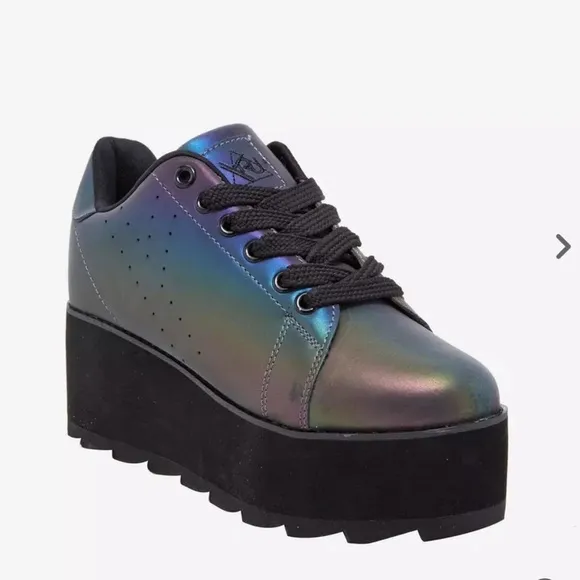 Dolls Kill Hot Topic Y.R.U. YRU Lala Reflective Platform Sneakers size 8
