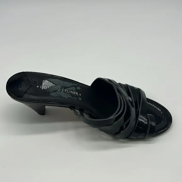 Donald Pliner - Black Patent Leather Strappy  Toe Insert Small Heel Sandals 7