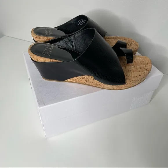 DONALD PLINER GEMMY LEATHER WEDGE SANDAL size 11