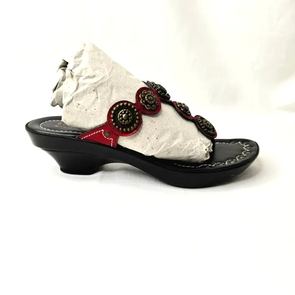 Donald Pliner sandals.  Brown/red size 6.5