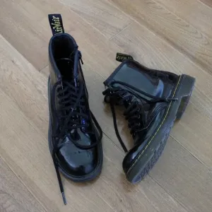 Dr. Doc Martens Air Walk Black Combat Lace Up Boots Patent Black Kids Size 1