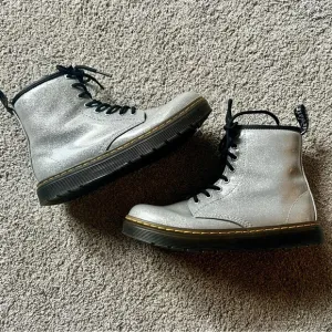Dr Doc Martens Girls Size 3 Zavala Silver Glitter Leather Zip Combat Boots Kids