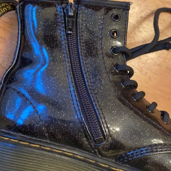 Dr Marten Air Wair Blk glitter combat boot sz 1 grunge rocker rockabilly docs