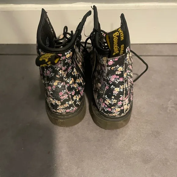 Dr. Martens 1460 Flower Combat Boots EUC