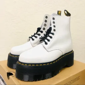 Dr. Martens  1460 Pascal Max Platform Combat Boots