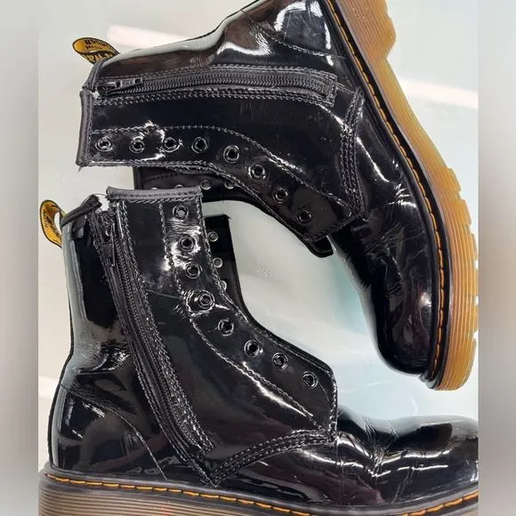 DR. MARTENS 1460 Unisex PATENT LEATHER 11821 COMBAT BOOTS BLACK SZ 6 W 7