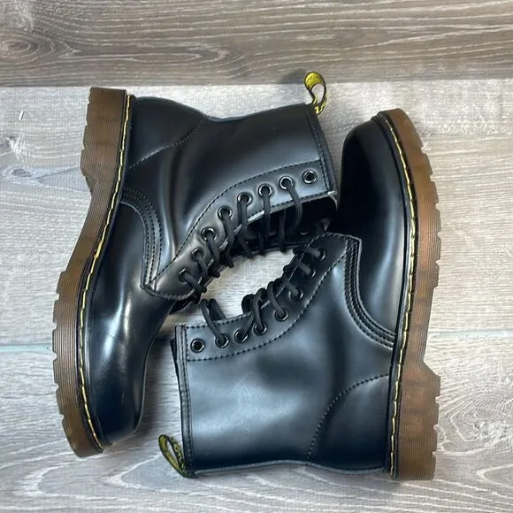 Dr Martens 1460 Women’s Sz 9 Smooth Black Leather 8-Eye Lace Up Combat Boots