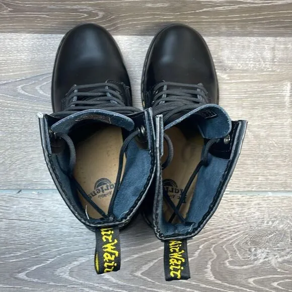 Dr Martens 1460 Women’s Sz 9 Smooth Black Leather 8-Eye Lace Up Combat Boots