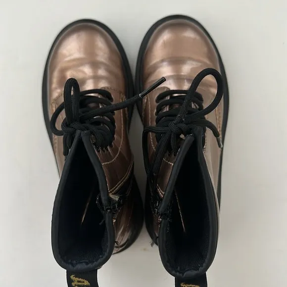 Dr. Martens 1460J Kid Youth Combat Boots Rose gold size US1 youth Zipper closure