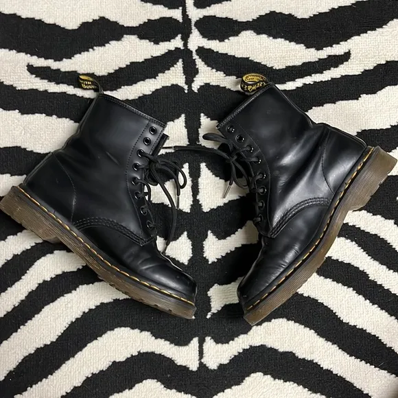Dr Martens 1460W 8-Eye Combat Boots Black Size 7