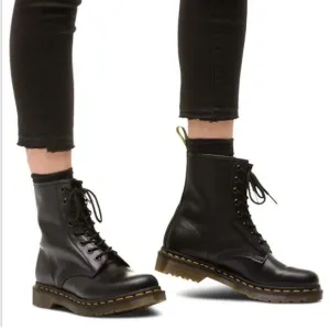 Dr Martens 1460W 8-Eye Combat Boots Black Size 7