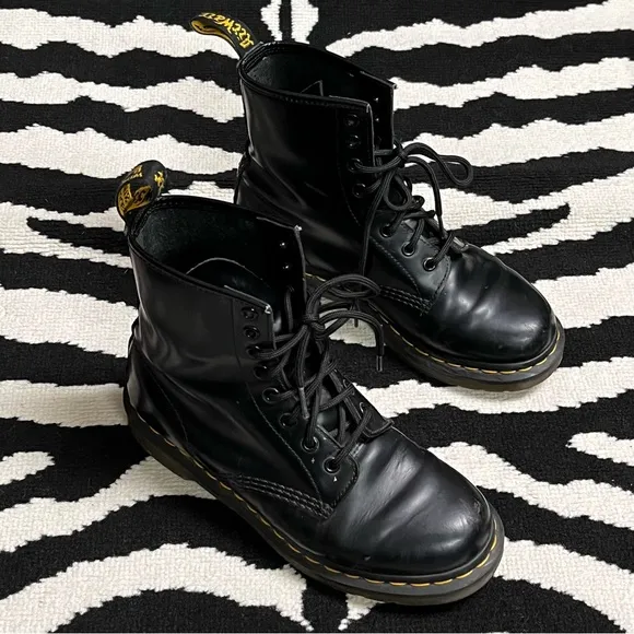 Dr Martens 1460W 8-Eye Combat Boots Black Size 7