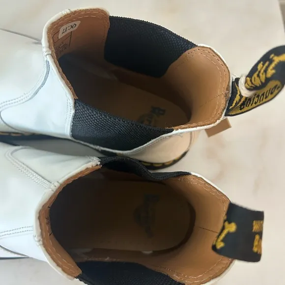 Dr. Martens 2976 Chelsea Boots Men’s Size 12 White New NWT