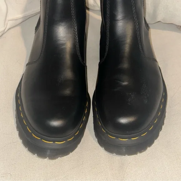 Dr. Martens 2976 SMOOTH LEATHER PLATFORM CHELSEA BOOTS sz 8 unisex