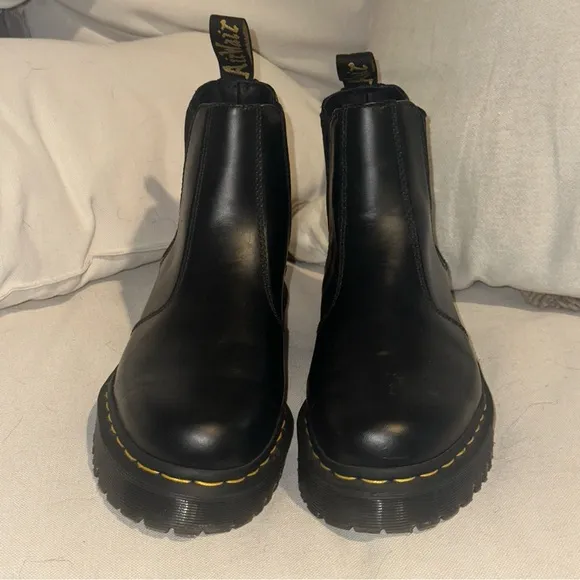 Dr. Martens 2976 SMOOTH LEATHER PLATFORM CHELSEA BOOTS sz 8 unisex