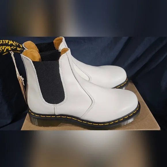 Dr Martens 2976 Yellow Stitch White Leather Chelsea Boots Men Size 9 New No Box