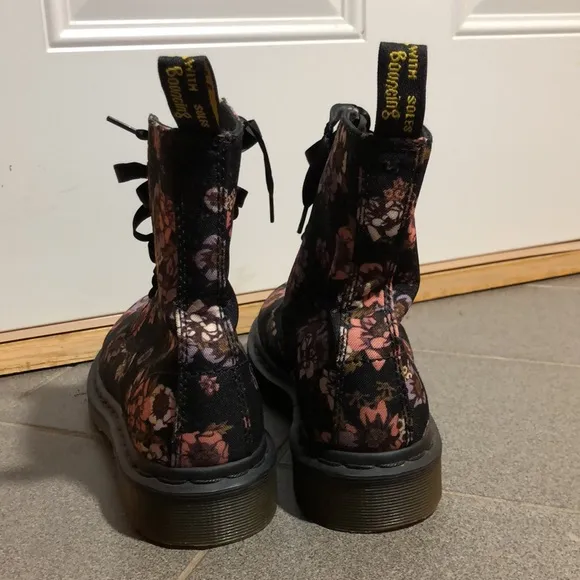 Dr. Martens Beckett Black Floral Combat Boots