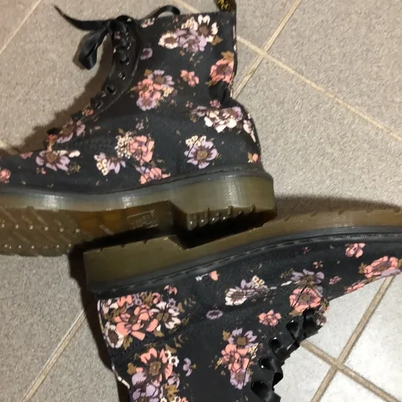 Dr. Martens Beckett Black Floral Combat Boots