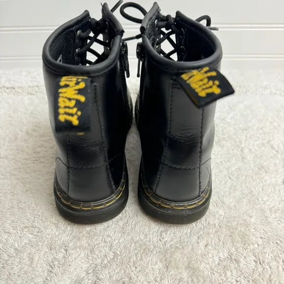 Dr. Martens Big Kid Boots Smooth Leather size 3 black Combat Lace up AW004
