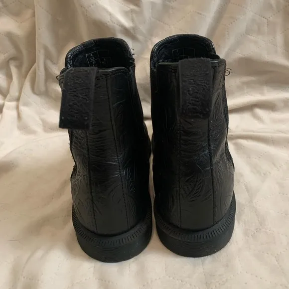 Dr. Martens Black Leather Chelsea Boots