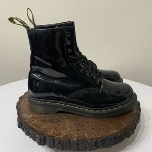 Dr. Martens Black Patent Leather Size UK 5 US 7 L Lace Up 1460W Doc Combat Boots