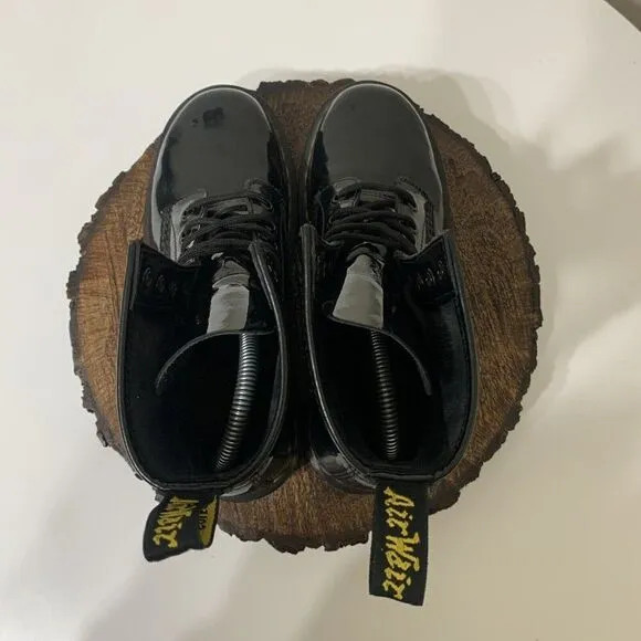 Dr. Martens Black Patent Leather Size UK 5 US 7 L Lace Up 1460W Doc Combat Boots