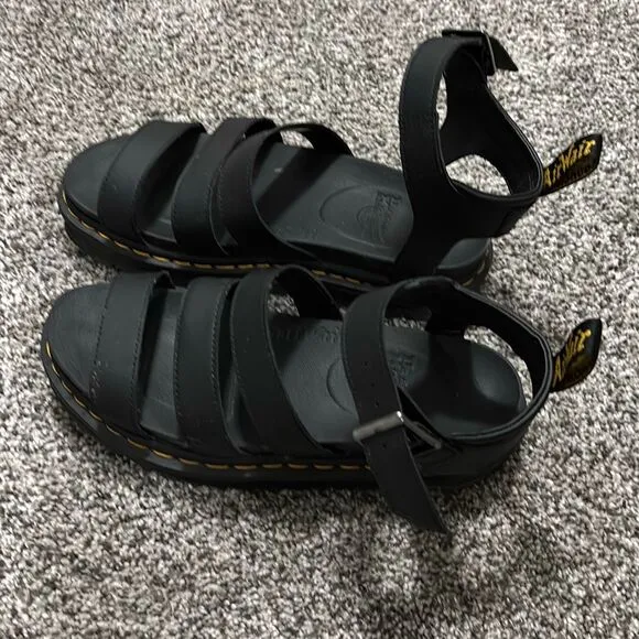 Dr martens Blaire hydro black 3 strap sandals size 9