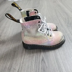 Dr Martens Boots Combat Kids Size 7 Rainbow Metallic Leather Pascal T Side Zip