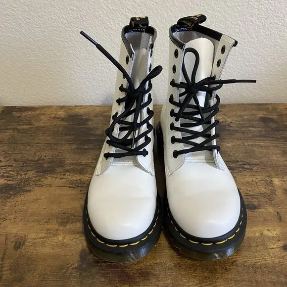 Dr Martens Boots Womens Size 6 White Patent Leather Lace Up Combat