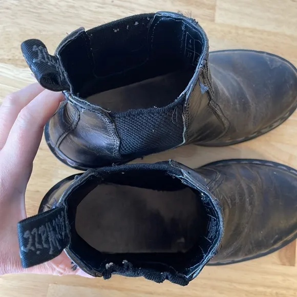 Dr. Martens Cadence Chelsea Boots