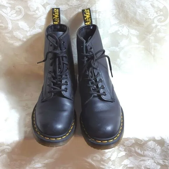 Dr. Martens Classic Style Black Leather Combat Boots
