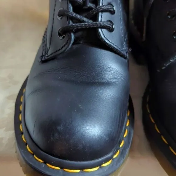 Dr. Martens Classic Style Black Leather Combat Boots