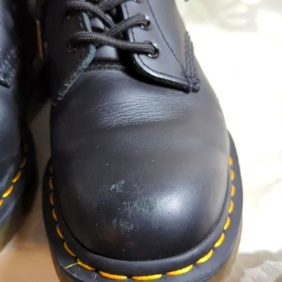 Dr. Martens Classic Style Black Leather Combat Boots